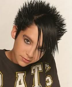 short emo hairstyle for guys 2