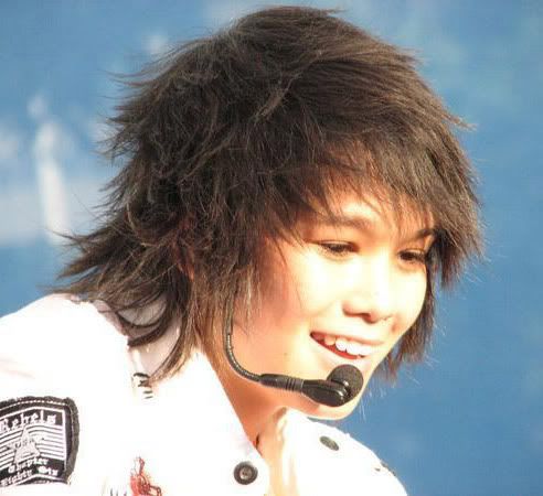 Boo Boo Stewart's hairstyle