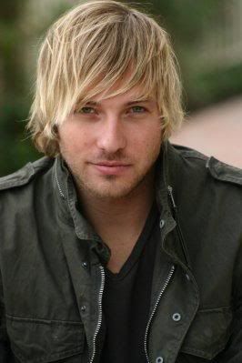 Mens hairstyle from Ryan Hansen