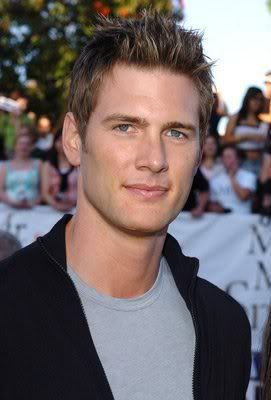 Ryan McPartlincool short hair style