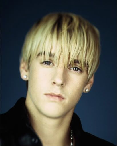 Cool boys hairstyle from Aaron Carter.