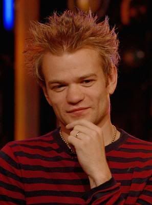 Celebrity short hairstyles - Deryck Whibley punk hairstyle