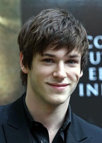 Gaspard Ulliel's bed head hairstyle 