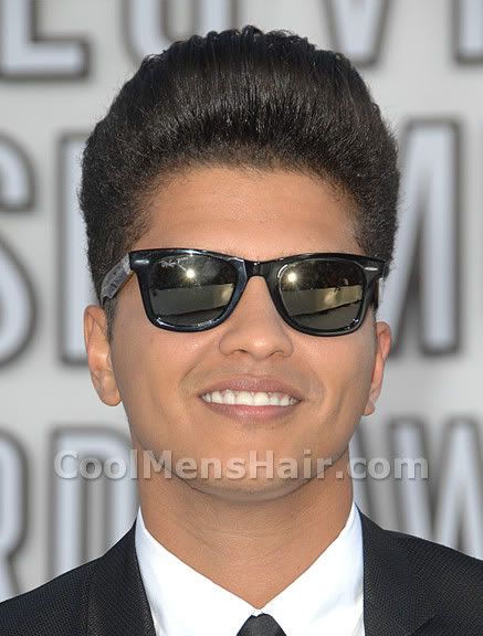 bruno mars hair. Photo of Bruno Mars pompadour