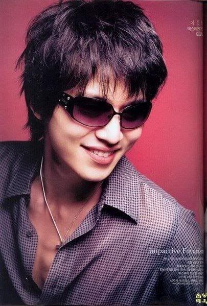 Lee Dong Wook hairstyle image.