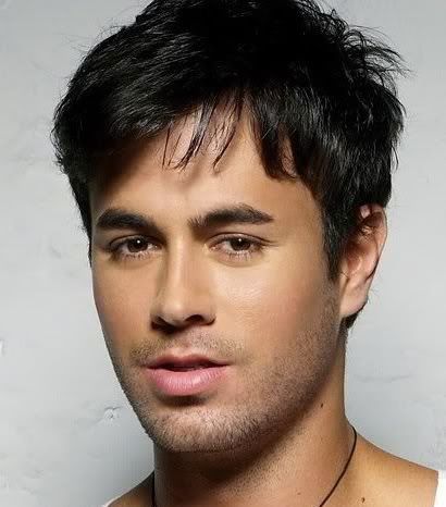 Bangs Hairstyle on Enrique Iglesias Hairstyles   Cool Men S Hairstyles Pictures   Styling
