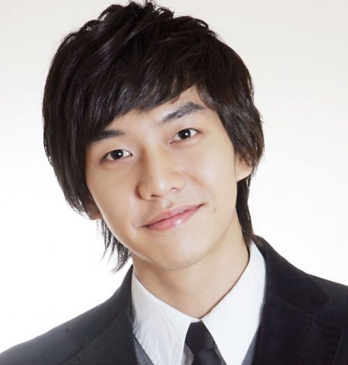 Photo of Lee Seung Gi hairstyle. 
