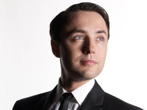 <b>Pete Campbell</b> classic hairstyle for men. - pete-campbell-hairstyle