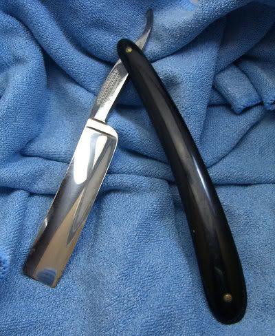 Image of straight razor. 