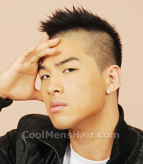 Let's take a look at Taeyang mohawk haircuts