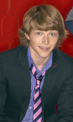 Sterling Knight shaggy hairstyle 