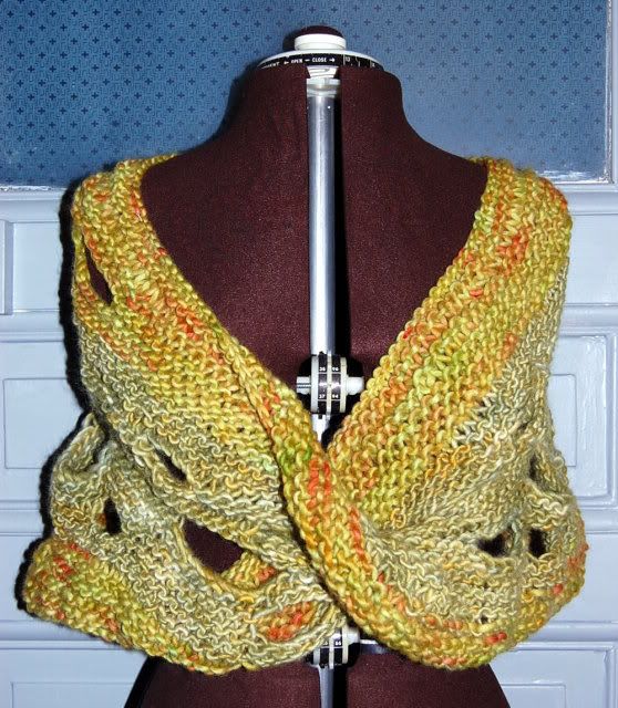 http://i234.photobucket.com/albums/ee140/Weddy_04/Knitting/moebius003.jpg