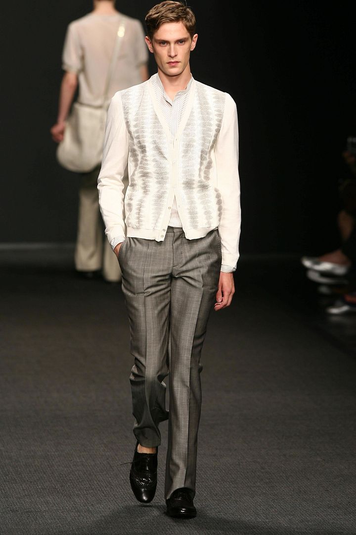 37869_fendi_HQ_5_122_519lo.jpg