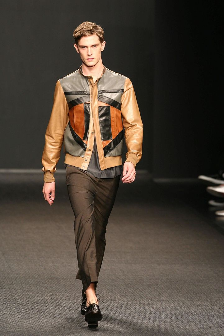 38436_fendi_HQ_9_122_368lo.jpg