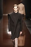 th_HighQualityFendiRunwayMensFallWi-3.jpg