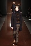 th_HighQualityFendiRunwayMensFallWi-6.jpg