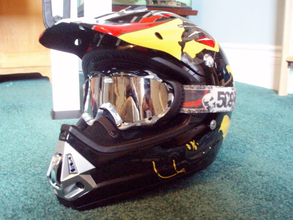 skidoo helmets cast