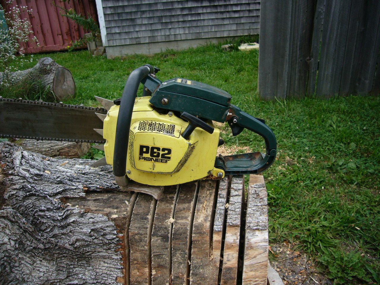 Pioneer chainsaws Page 355